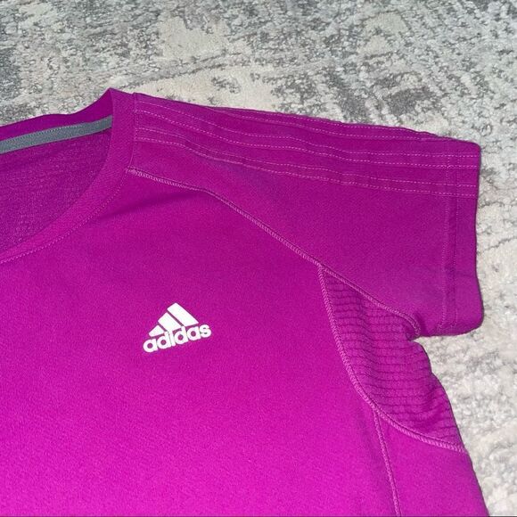 🏷️ 5 for $25 ADIDAS Athletic Tee - Picture 6 of 10